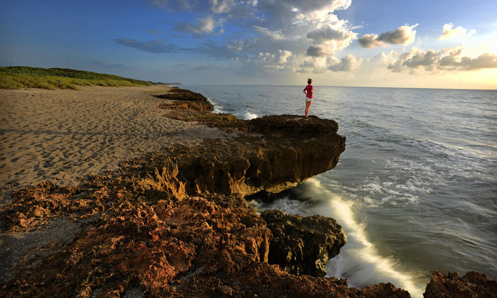 Blowing Rocks Preserve